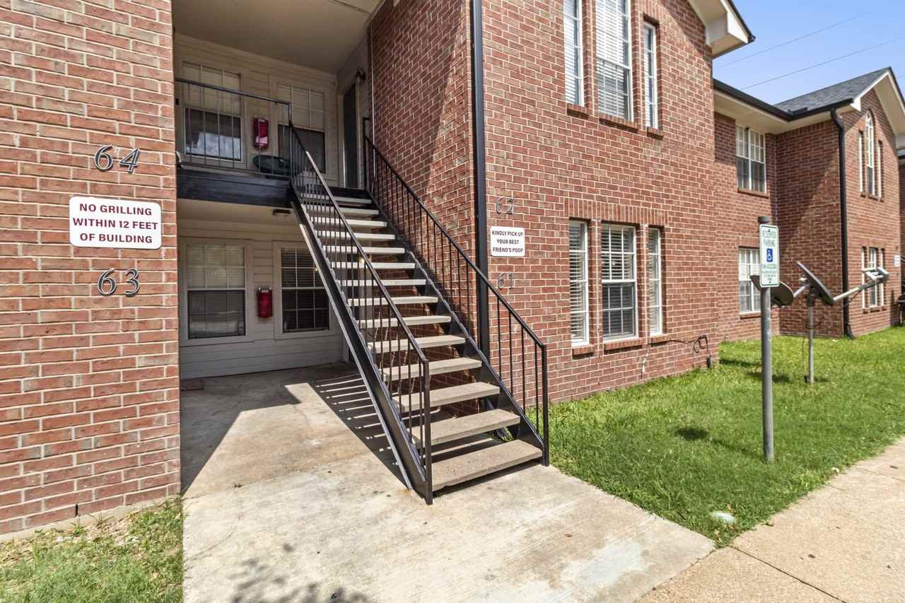 701 Balcones Dr #E - Photo 3 of 27