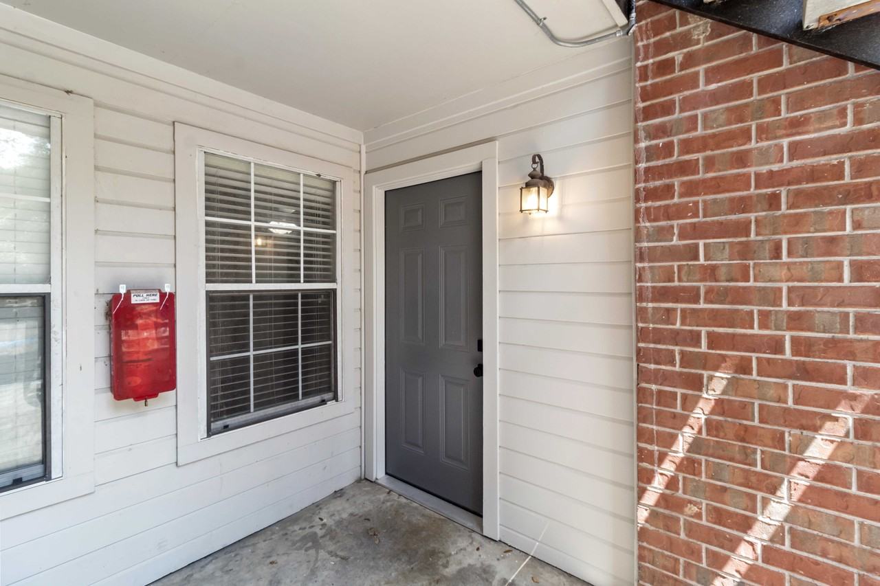 701 Balcones Dr #E - Photo 4 of 27