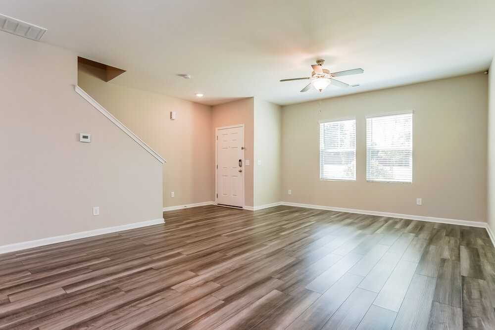 548 Wendell Falls Pkwy - Photo 4 of 19