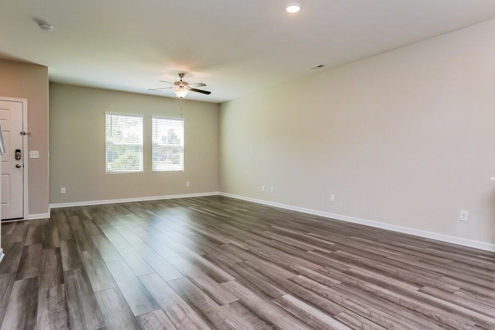 548 Wendell Falls Pkwy - Photo 6 of 19