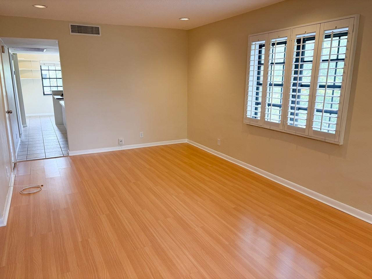 917 Northeast 16th Avenue #16 - Photo 2 of 23