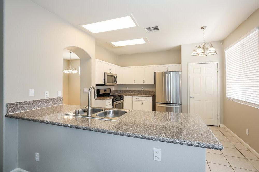 7637 Donald Nelson Ave - Photo 7 of 17