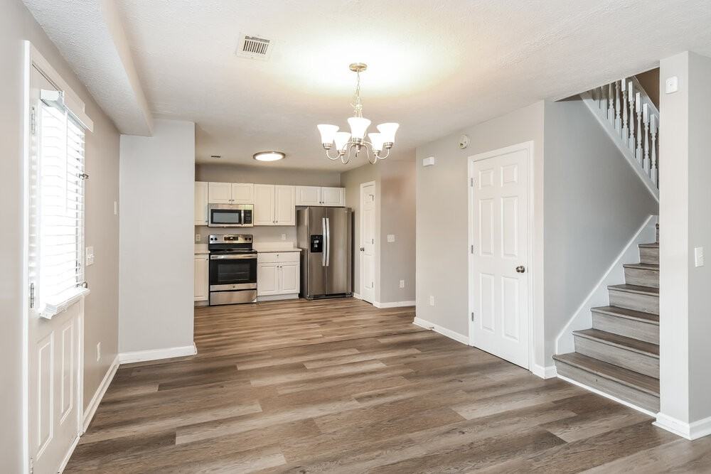49 Melleray Ct - Photo 7 of 17