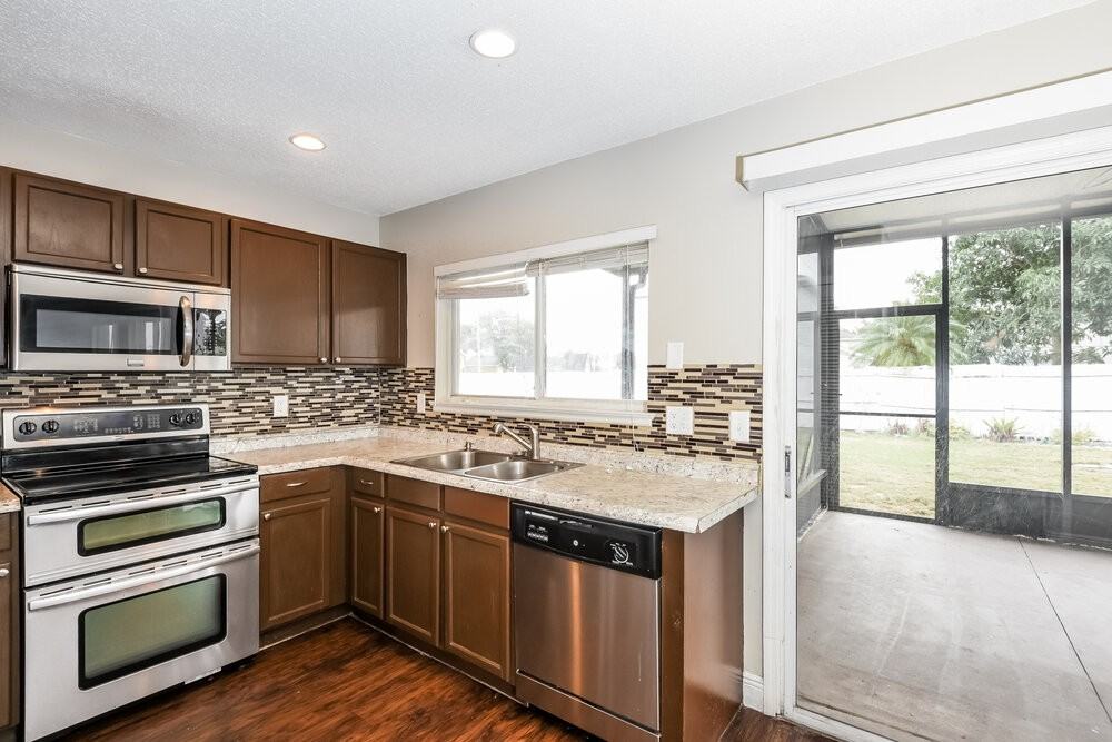 1405 Timberbend Cir - Photo 7 of 17