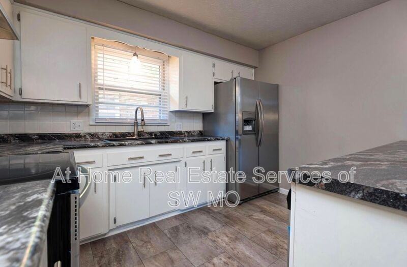 2425 S Dollison Ave - Photo 3 of 13