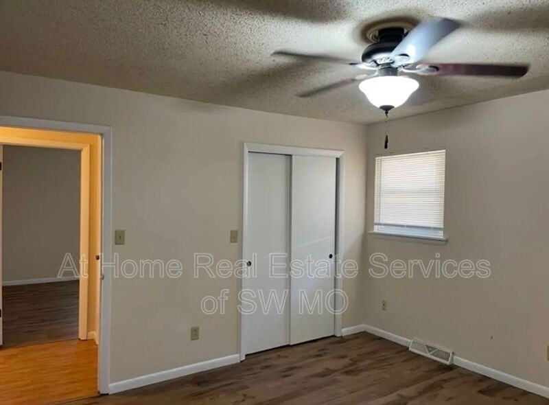2546 S Mccann Ave - Photo 6 of 10