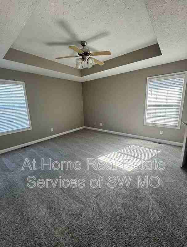 1132 S Ventura Ave - Photo 5 of 7