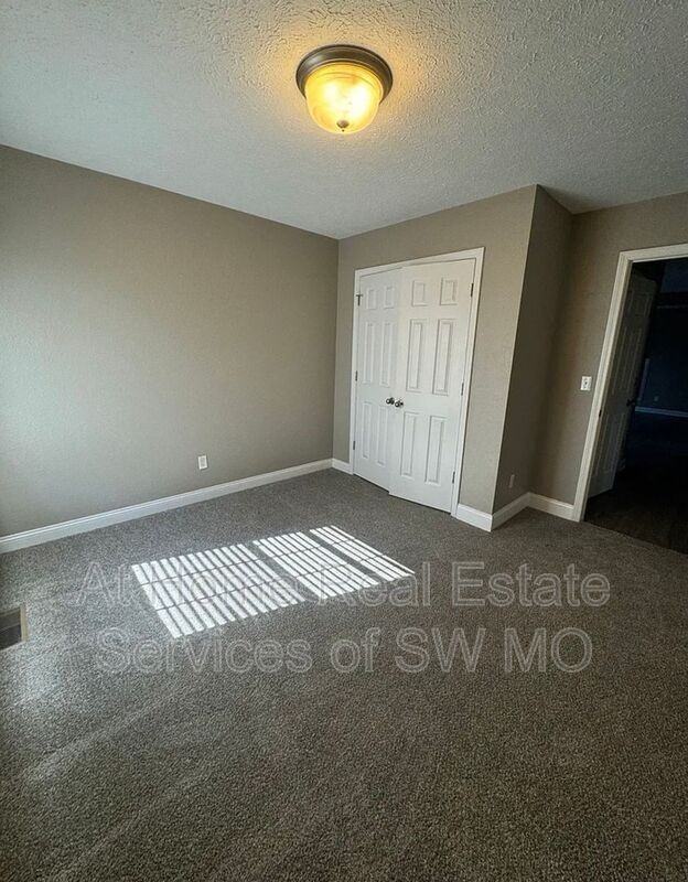 1132 S Ventura Ave - Photo 7 of 7
