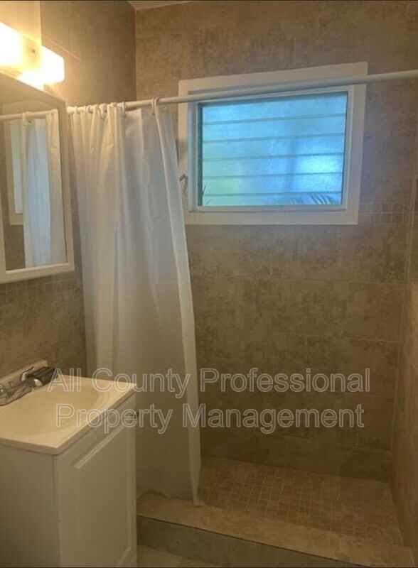 3081 Virginia St - Photo 7 of 11