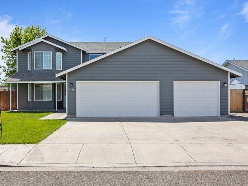 8216 Quatsino Dr - Photo 2 of 27