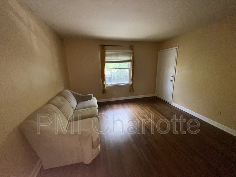 4317 Walker Rd #E - Photo 5 of 15