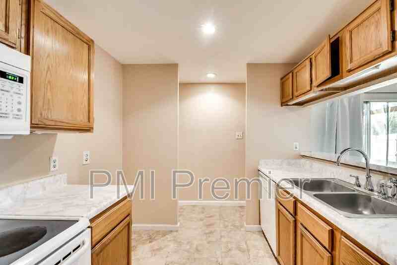 3728 Staghorn Cir S - Photo 5 of 18