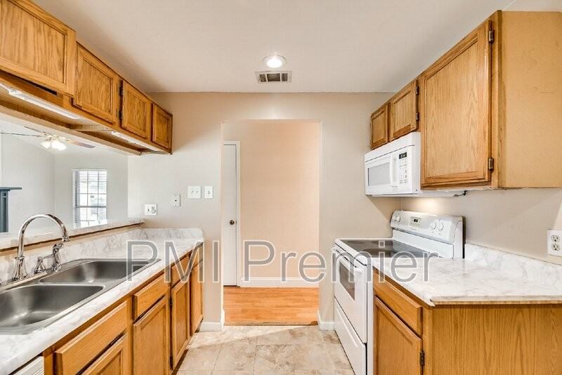 3728 Staghorn Cir S - Photo 6 of 18