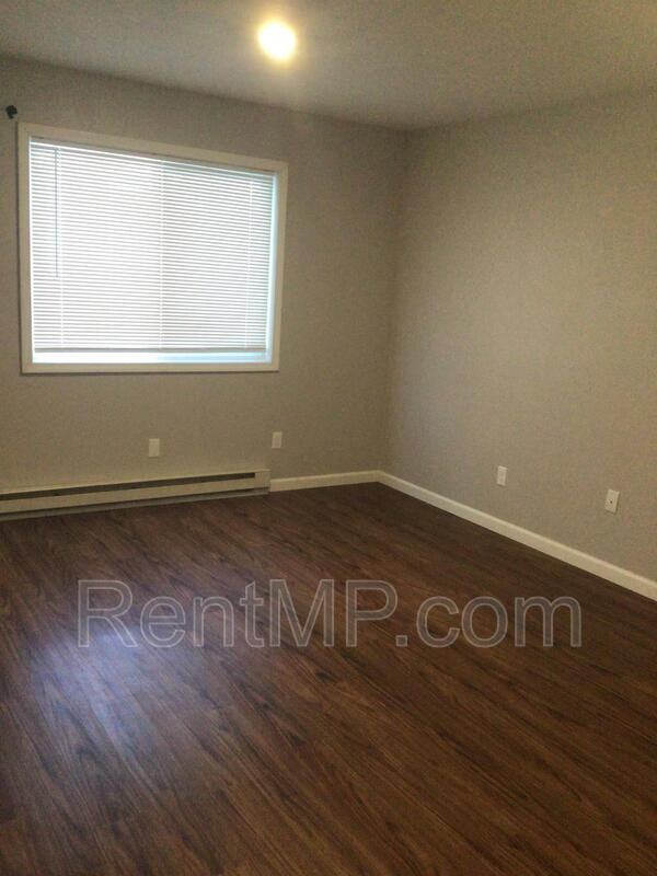 913 Mulberry Ln - Photo 7 of 15