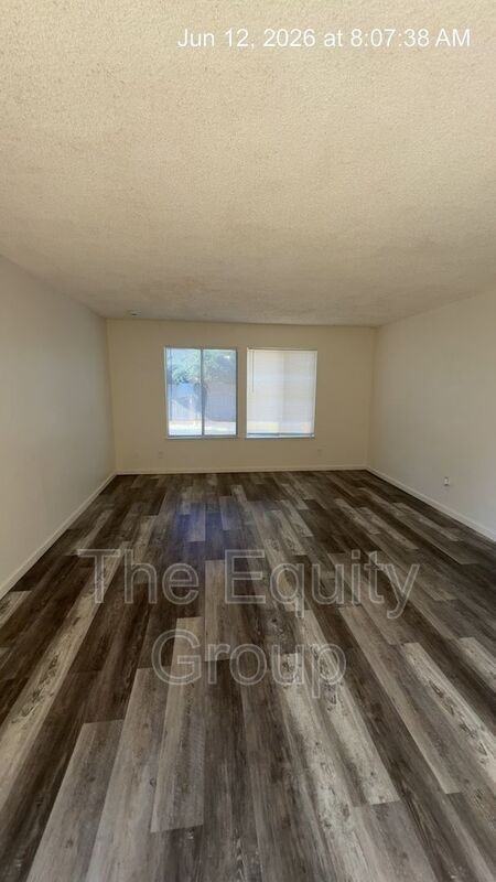 3549 W Campus Ave - Photo 2 of 28