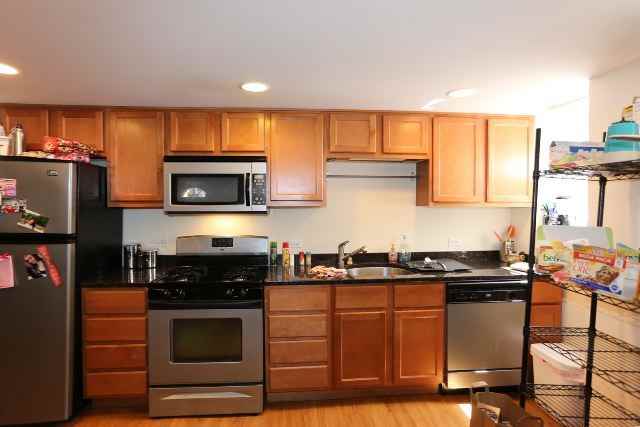 2513 N Southport Ave #G - Photo 2 of 20