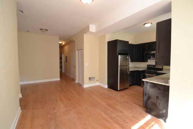 1738 W Huron St #2F - Photo 4 of 17
