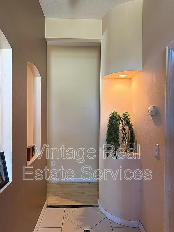 595 56th Ave S - Photo 2 of 5