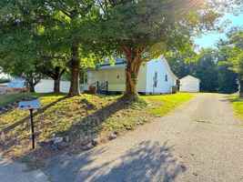 featured image of 216 Lineberger St