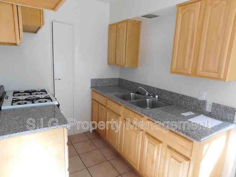 228 E Maple St #D - Photo 4 of 14