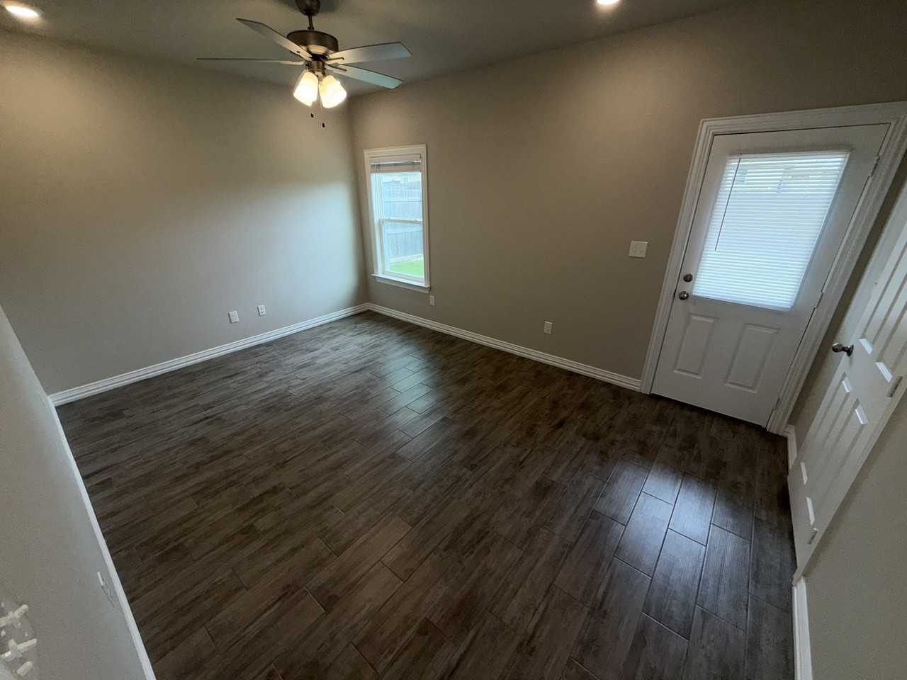 3415 Fenway Circle - Photo 6 of 12