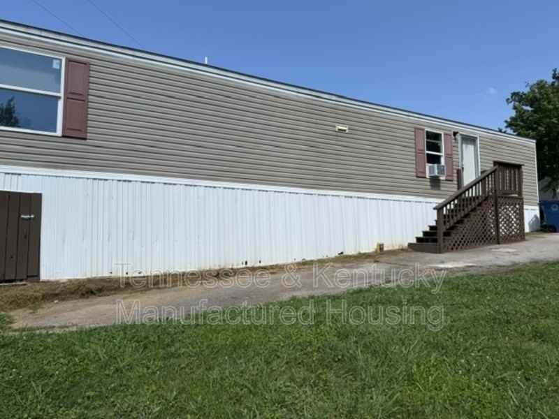 1104 Columbia Ave - Photo 2 of 9