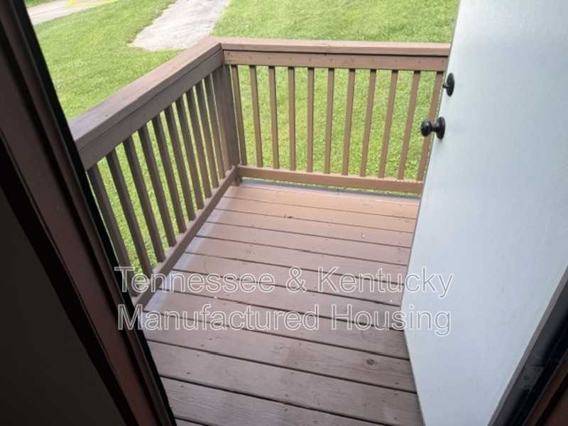 1104 Columbia Ave - Photo 3 of 9