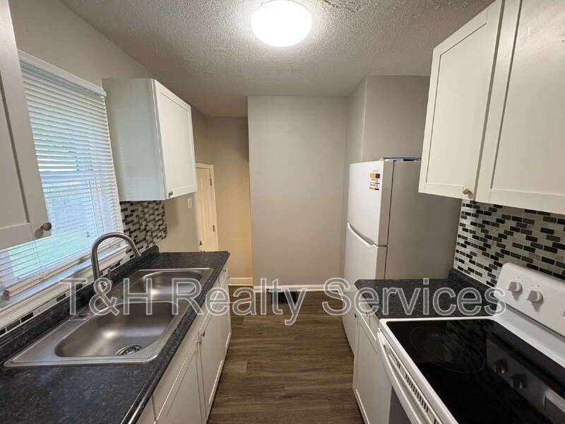 3363 Nicholas Ave - Photo 7 of 19