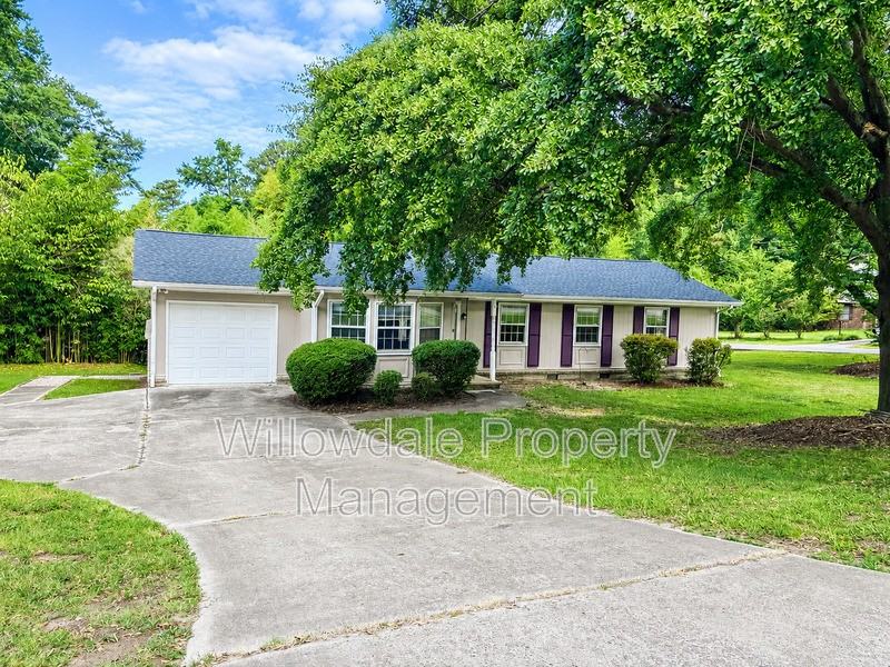 8600 Marigold St - Photo 2 of 17
