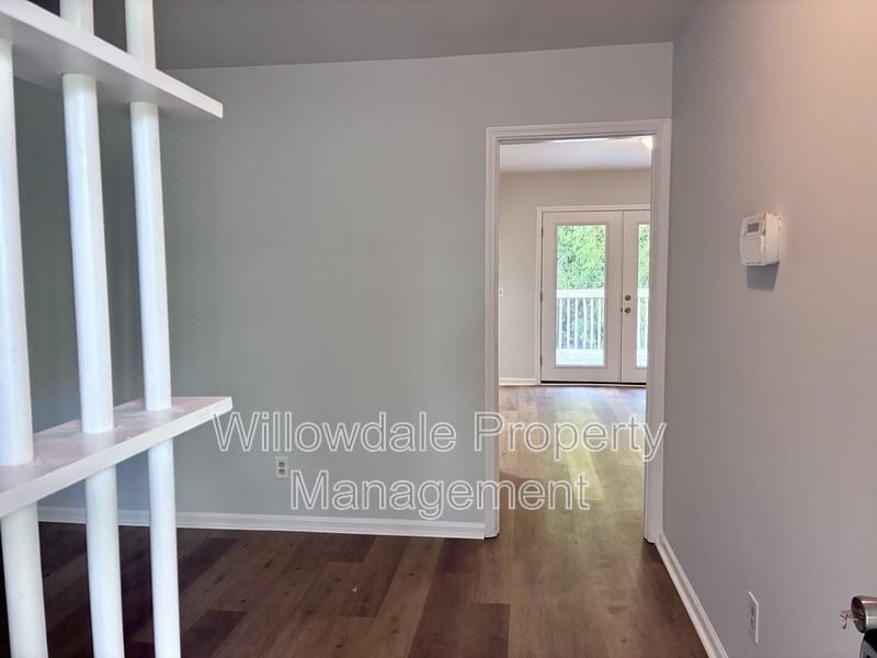 8600 Marigold St - Photo 3 of 17