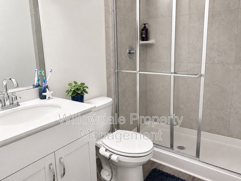 225 Potomac River St - Photo 4 of 14