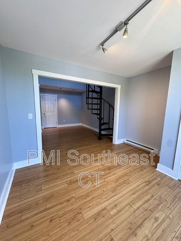 4 Coggswell St #17 - Photo 4 of 13