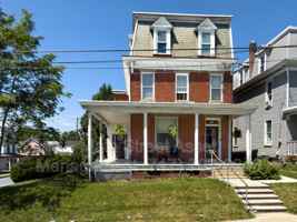 featured image of 139 S 29th St #1