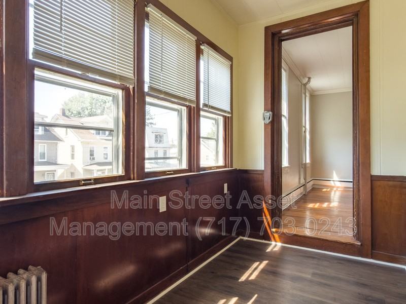 139 S 29th St #1 - Photo 3 of 28