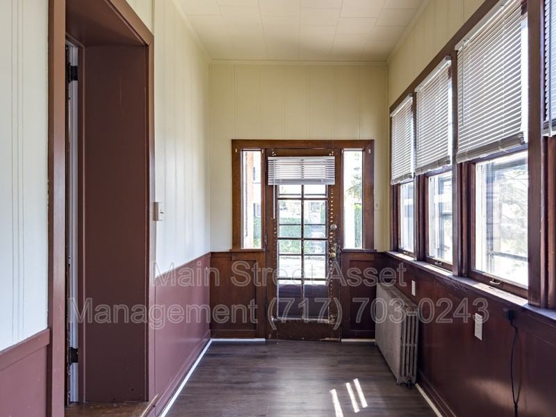 139 S 29th St #1 - Photo 4 of 28