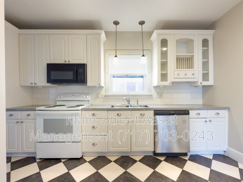 139 S 29th St #1 - Photo 2 of 28