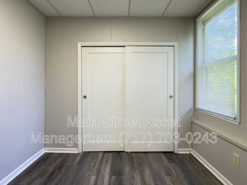 2108 Walnut St #1 - Photo 4 of 18
