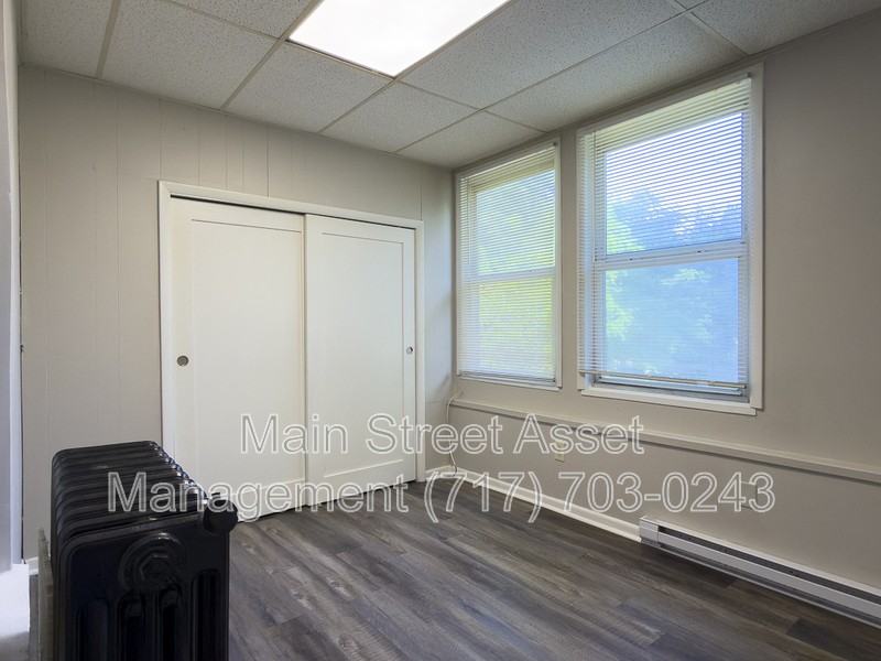 2108 Walnut St #1 - Photo 5 of 18