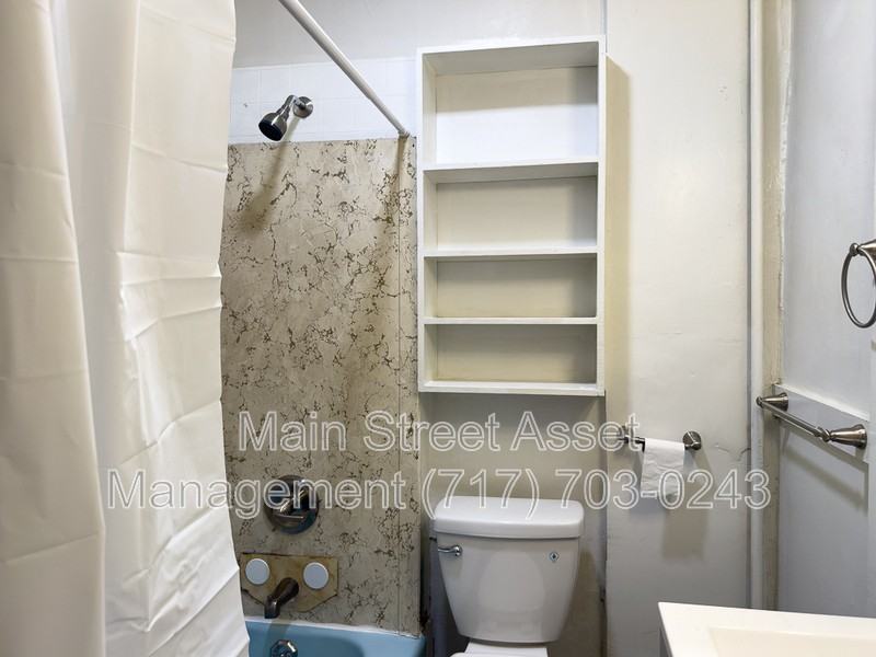 2108 Walnut St #1 - Photo 6 of 18