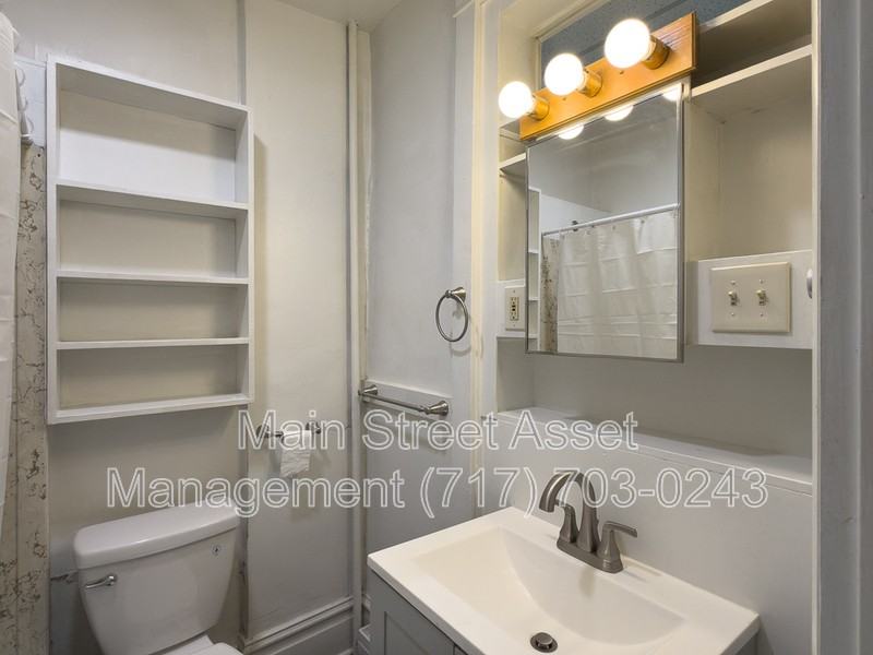 2108 Walnut St #1 - Photo 7 of 18