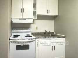 featured image of 2108 Walnut St #1