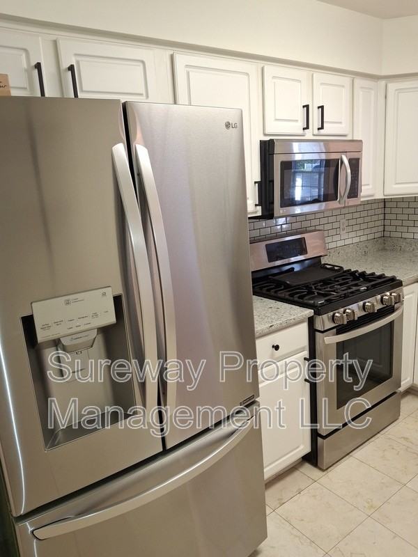 6402 Baltimore Dr - Photo 4 of 11