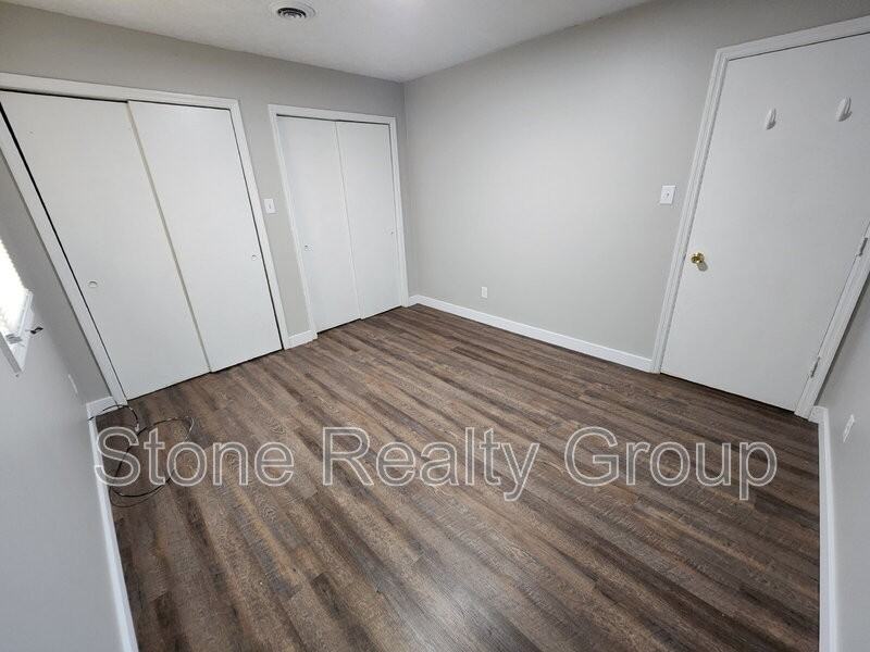 4435 S Sioux St #4 - Photo 4 of 9