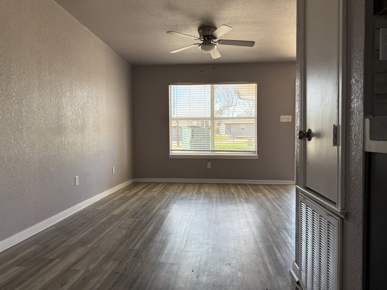 2825 Cedar Circle - Photo 5 of 10
