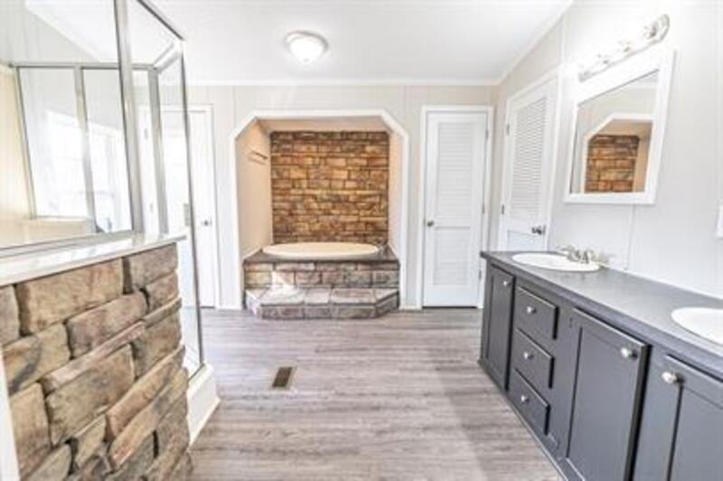 846 Currie Mill Rd - Photo 2 of 43