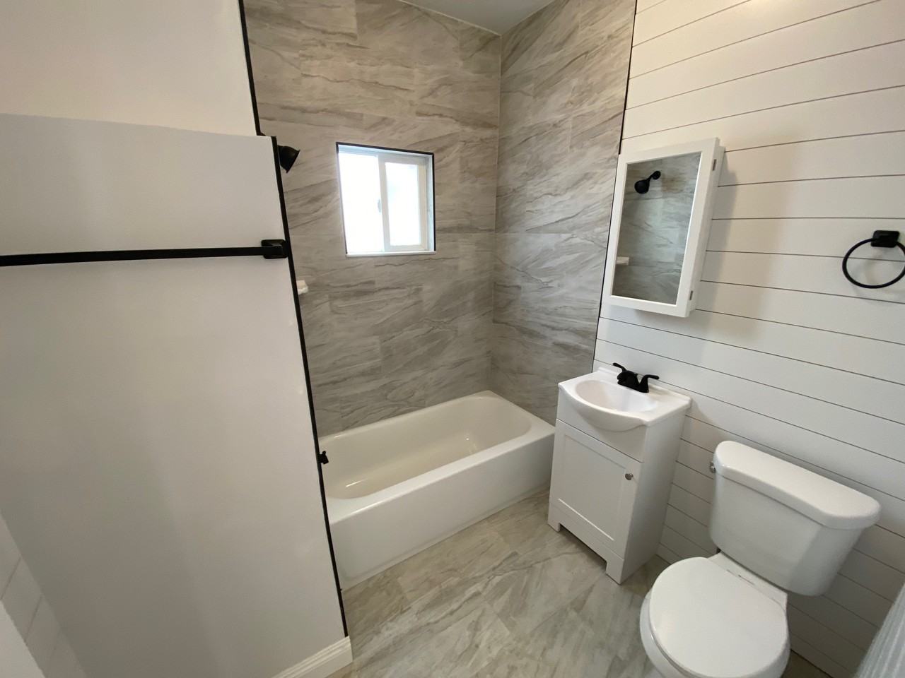 1312 West Balboa Boulevard - Photo 3 of 6