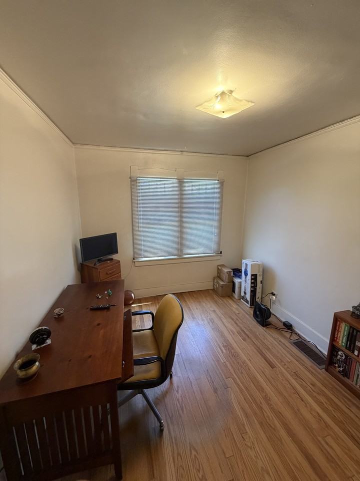 2111 S WASHINGTON ST - Photo 4 of 10