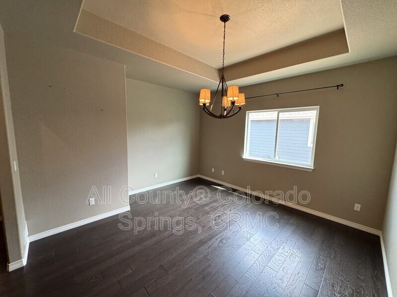 17888 White Marble Dr - Photo 4 of 31