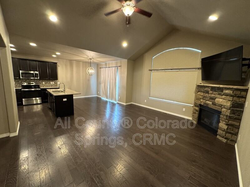 17888 White Marble Dr - Photo 6 of 31