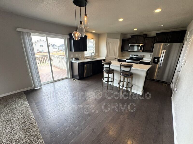 6471 Weiser Dr - Photo 3 of 28